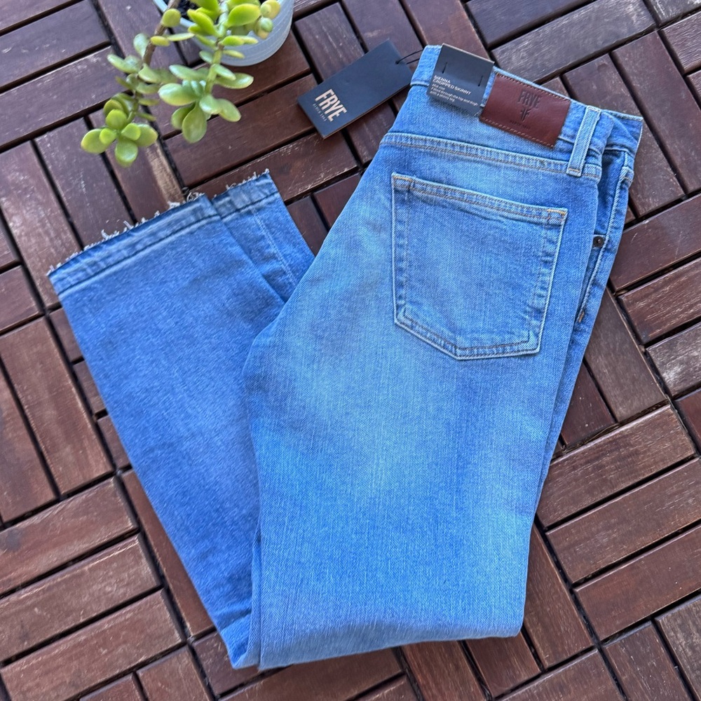 ✨ NWT ✨ Frye Sienna Cropped Skinny Jeans |  Size 29